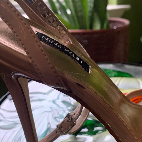 Nine West Women's Beige Strappy Heels. Formal . Cocktail.
Wedding. Barbiecore. - Picture 7 of 9